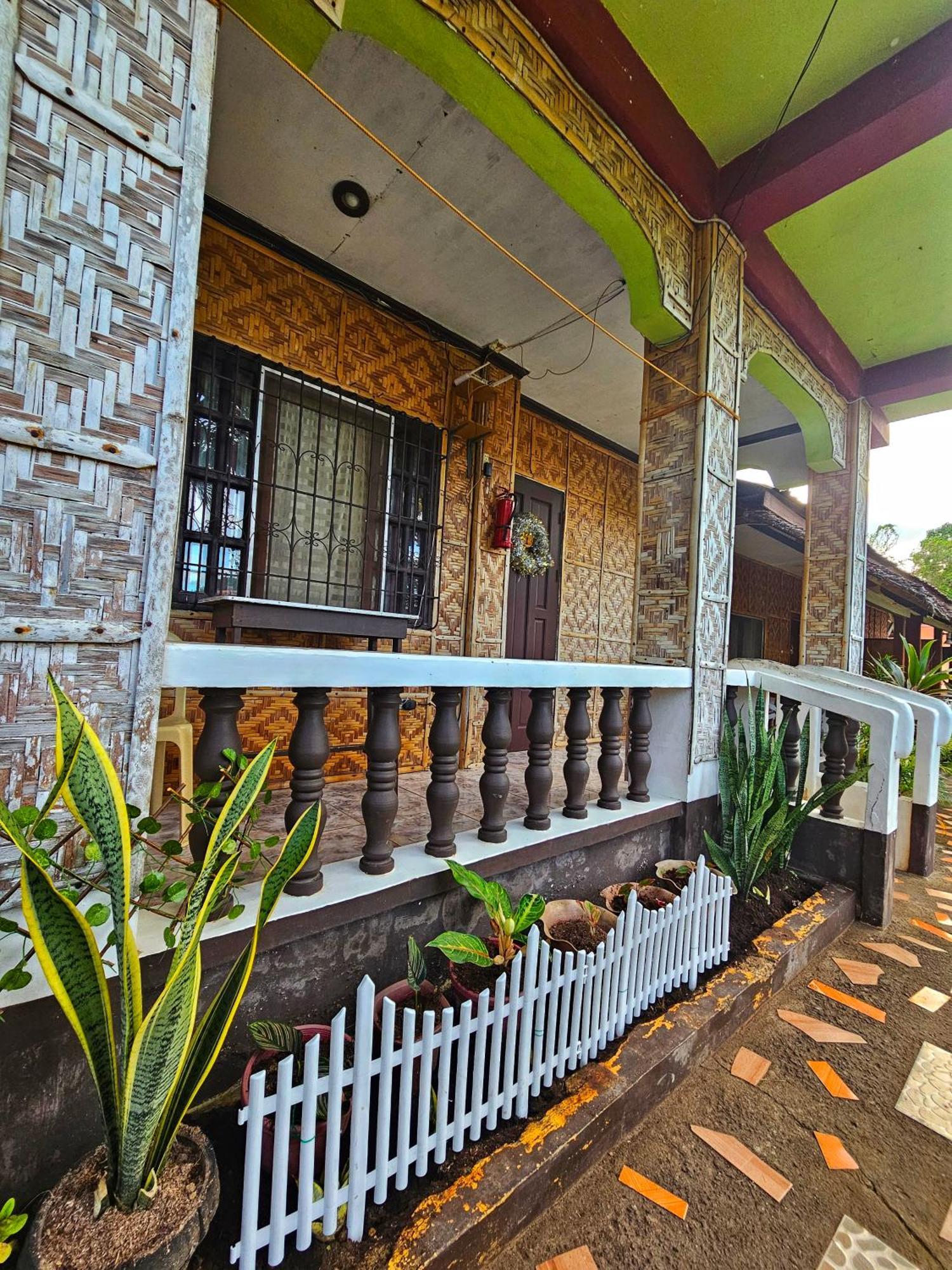 โบโฮล ซี บรีซ คอตเทจ แอนด์ รีสอร์ต Hotel Tawala  ภายนอก รูปภาพ